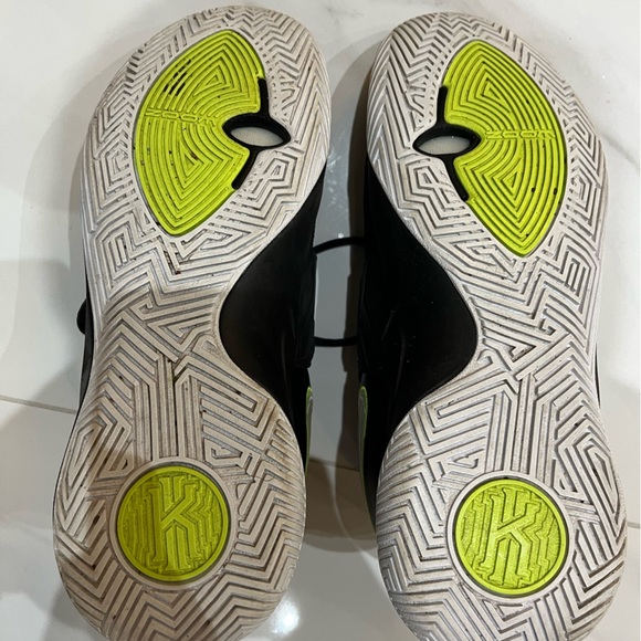 Kyrie Flytrap 3 - Picture 3 of 5